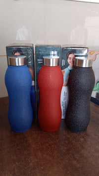 Portable stainless steel water bottle ideal for travel and gym hydration