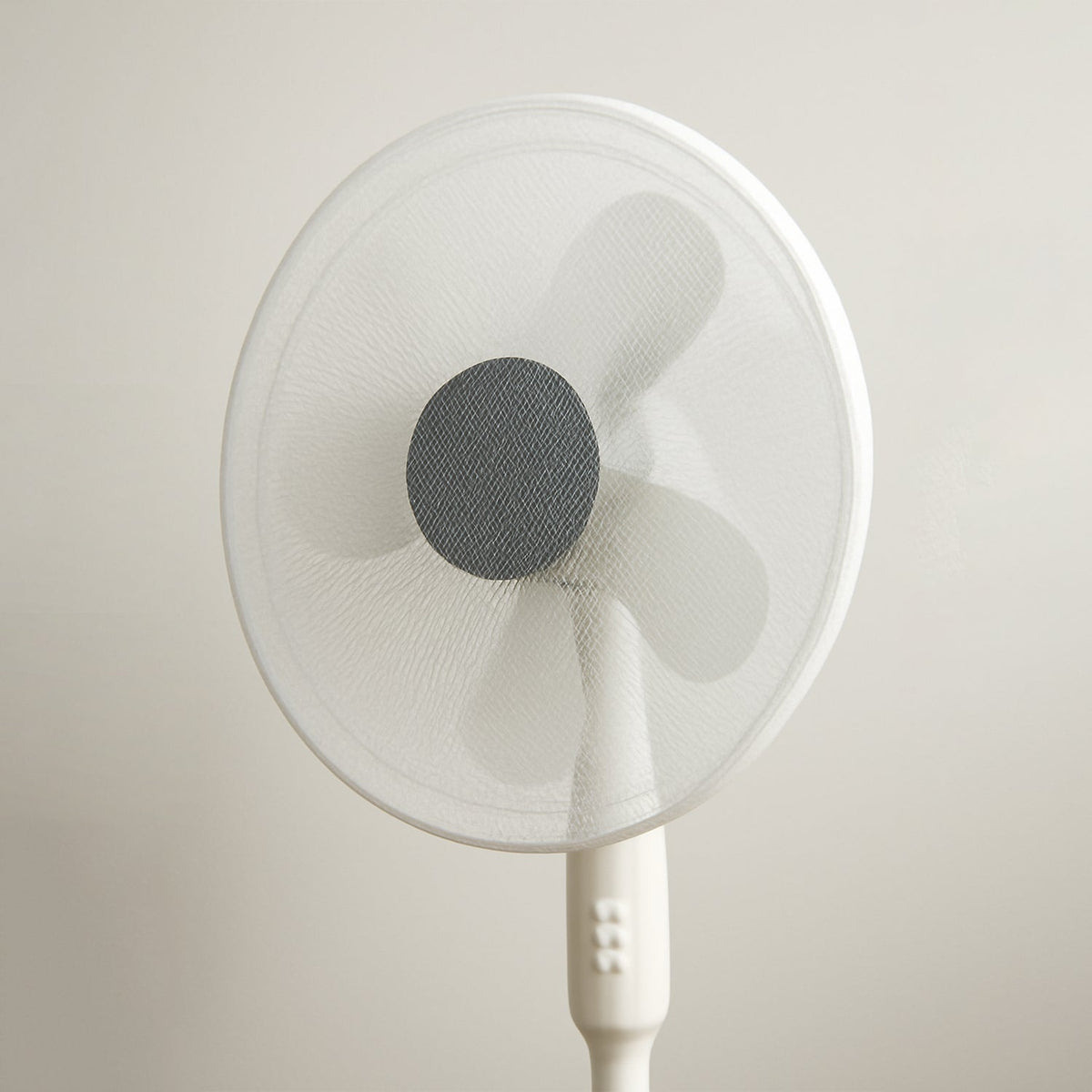 Large Decorative Fan Cover (1 Pc)