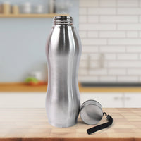 Vacuum insulated stainless steel water bottle for outdoor use