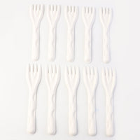 Compostable bagasse forks for picnic and party use, eco-friendly alternative
