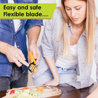 Ergonomic, anti-slip handle designed for comfortable grip on the 2-in-1 peeler.