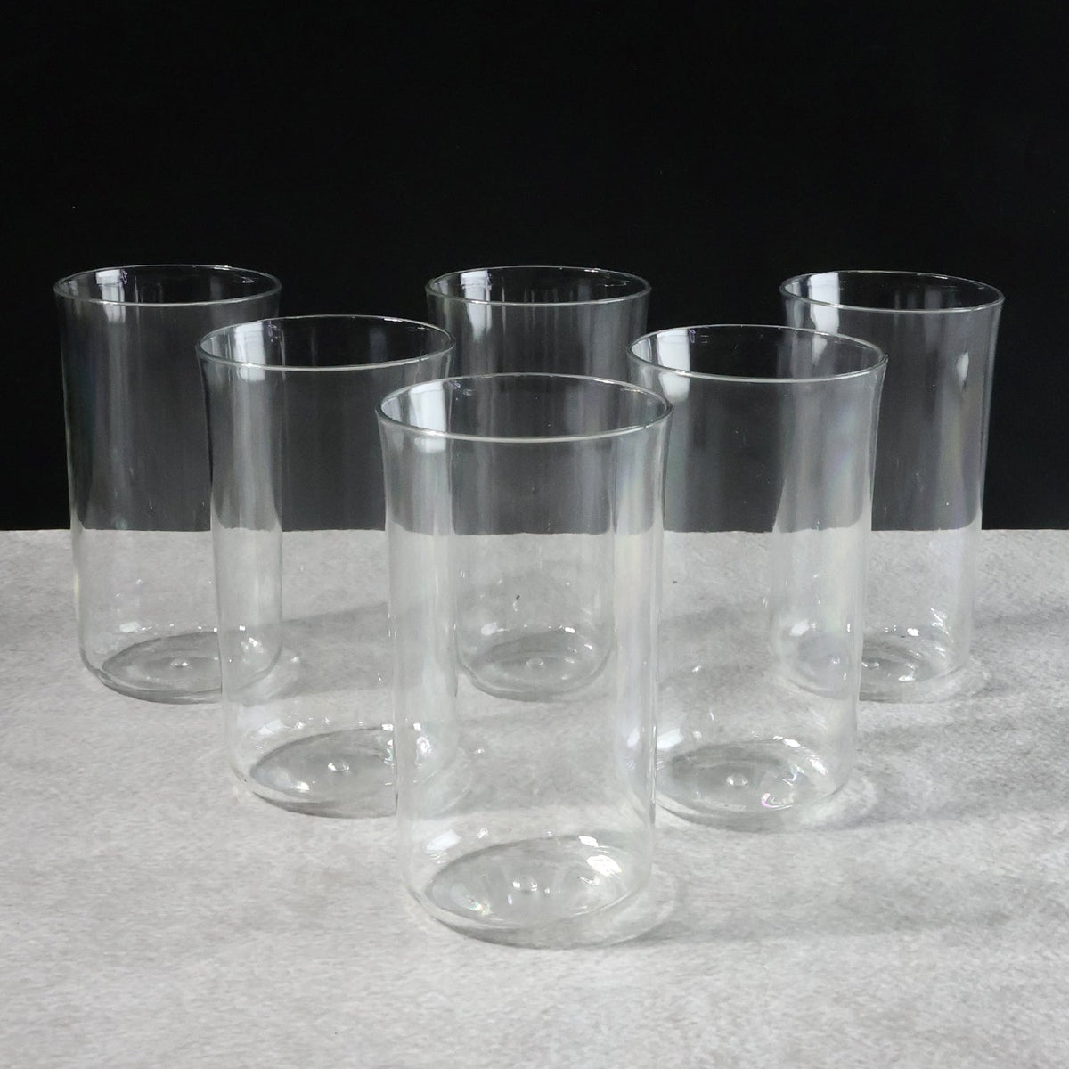 Glossy plastic glass set perfect for family use and parties