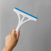 Close-up of the soft rubber blade on the versatile plastic wiper.