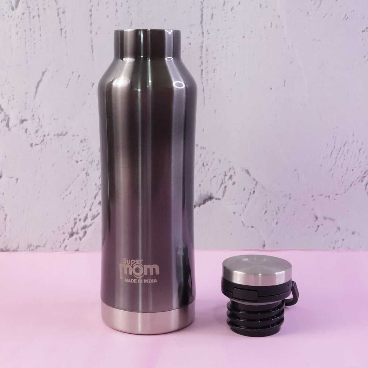 Vacuum flask 500 ml for daily hydration, featuring durable stainless steel
