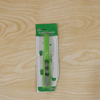 Manual sharpening tool for chef and utility knives