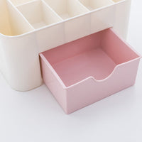 Neatly arranged cutlery within the efficient plastic cutlery box.