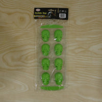 Halloween style skull ice cube tray with lid