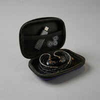 Travel gadget storage pouch for electronics