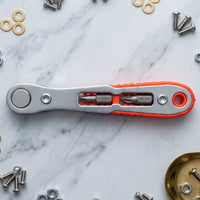 Compact socket screwdriver tool