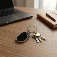 Luxury metal keyring with stylish appearance in gift box