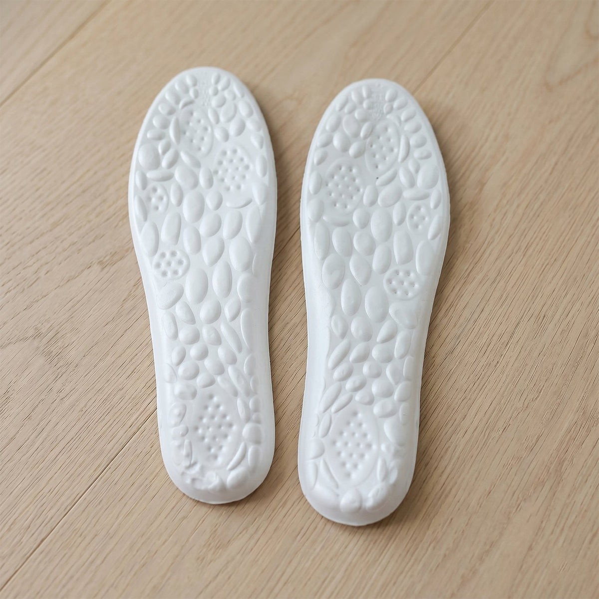 Shock absorbing insoles for size 37-40 shoes